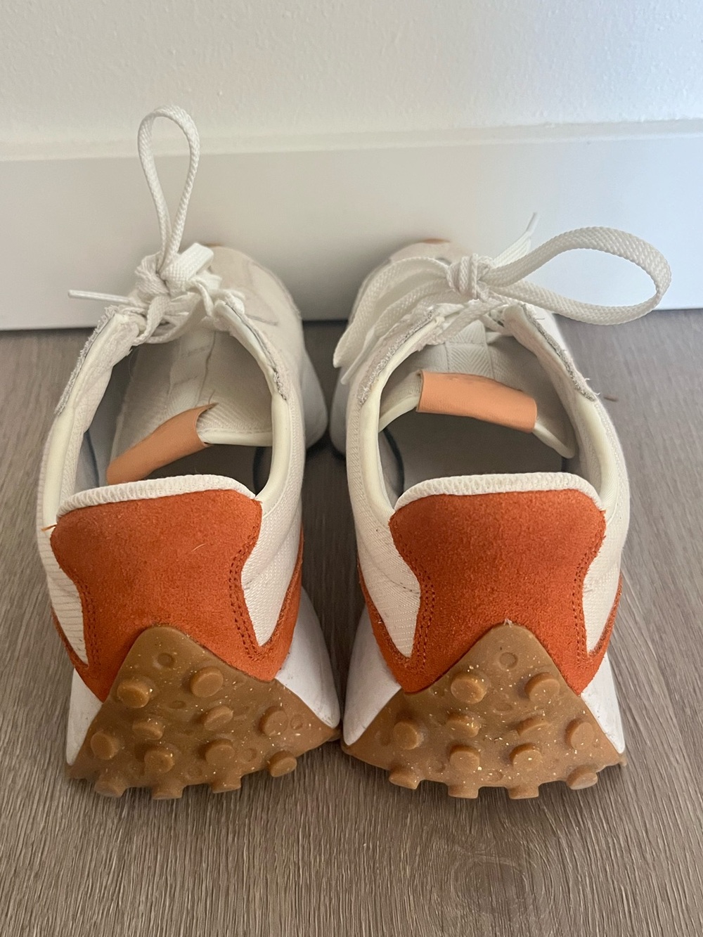 New Balance 327 Sea Salt and Rust Sneaker Size 8 - Picture 5 of 6